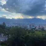 APARTA HOTEL en laureles estadio 105 MTS Cuadrados